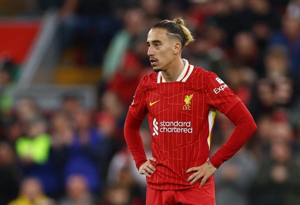 TA: Tsimikas rời Liverpool d