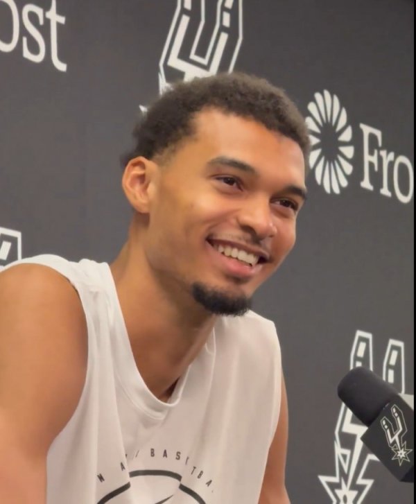 4 trận thắng và 0 trận thua gắ