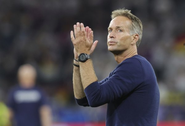 Trận sân khách gặp Bayern! Huấ