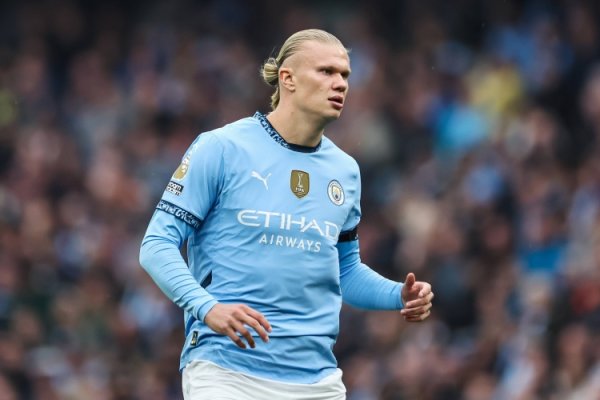 Máy ghi bàn! Haaland ghi bàn t