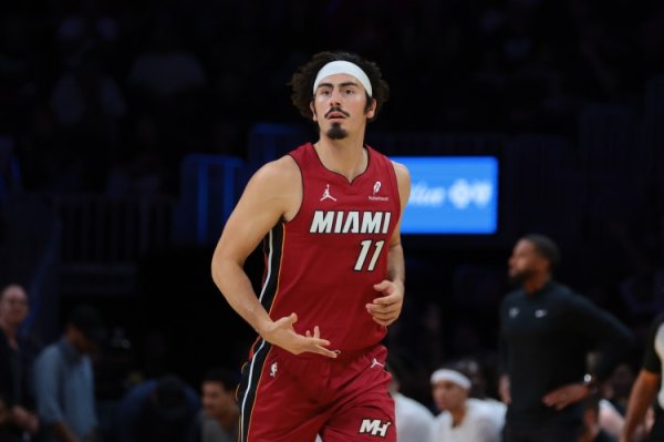 nghèo! Husker ghi được 11 điểm